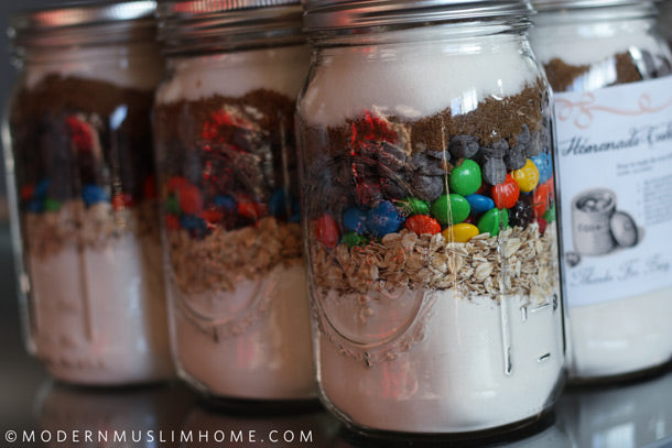 Homemade Cookie Mix Jars (with Free Printable Label!)